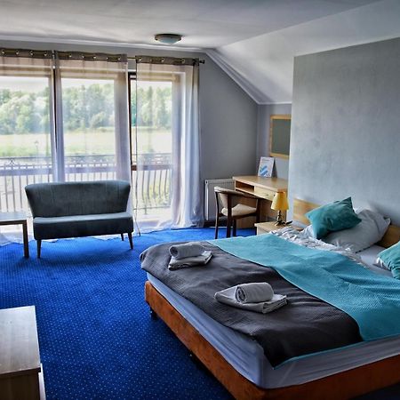 Dwor Nad Bugiem Hotel Majdan Stulenski ภายนอก รูปภาพ