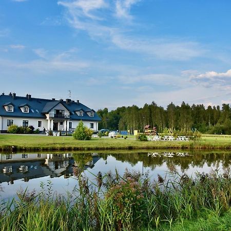 Dwor Nad Bugiem Hotel Majdan Stulenski ภายนอก รูปภาพ