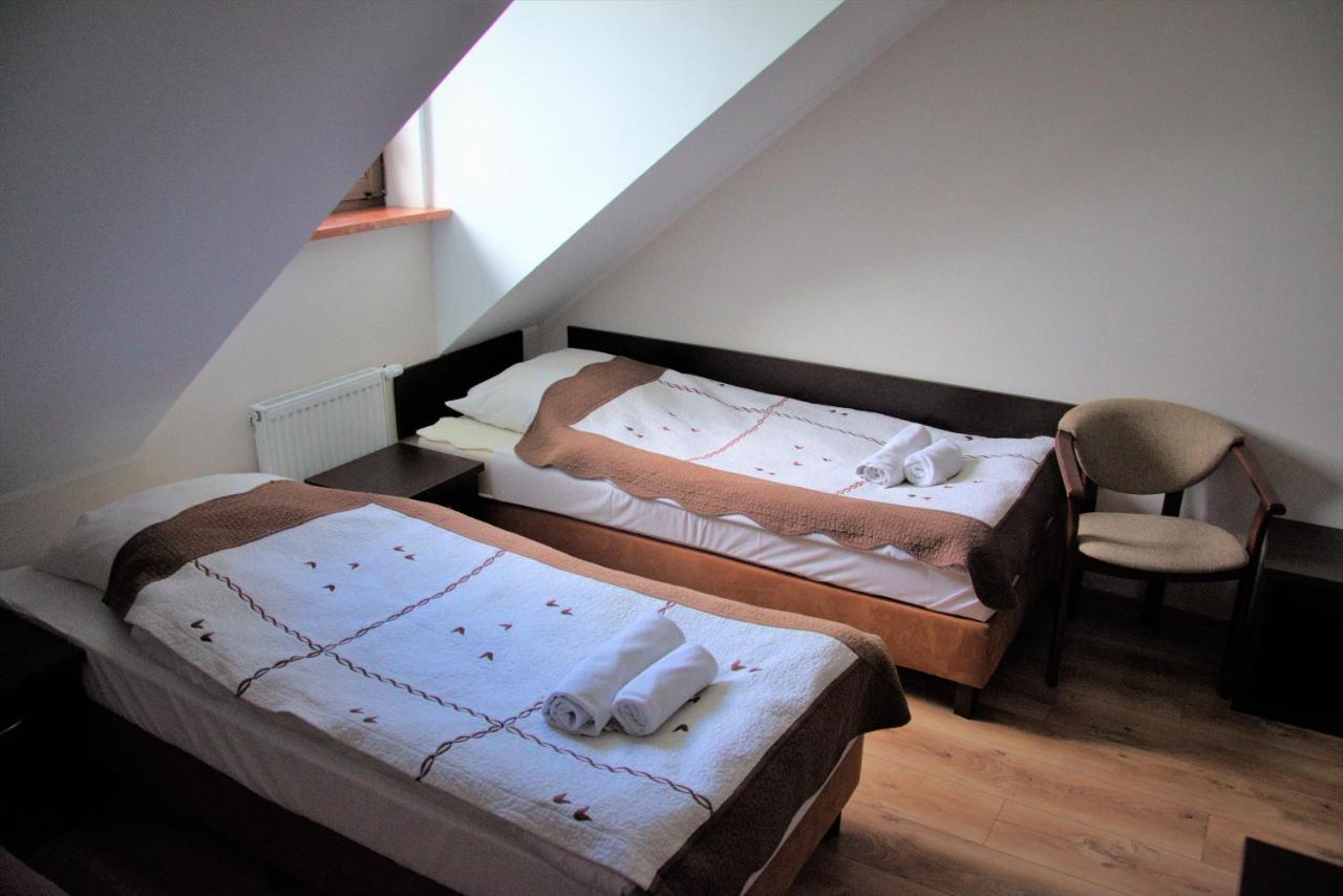 Dwor Nad Bugiem Hotel Majdan Stulenski ภายนอก รูปภาพ