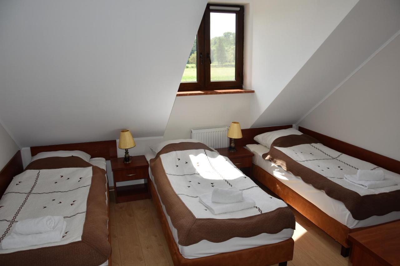 Dwor Nad Bugiem Hotel Majdan Stulenski ภายนอก รูปภาพ