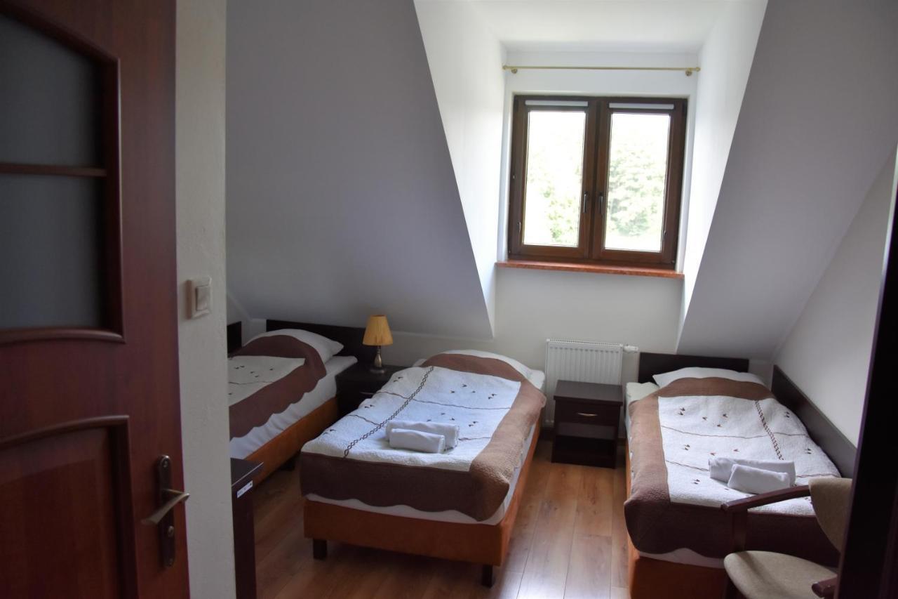 Dwor Nad Bugiem Hotel Majdan Stulenski ภายนอก รูปภาพ