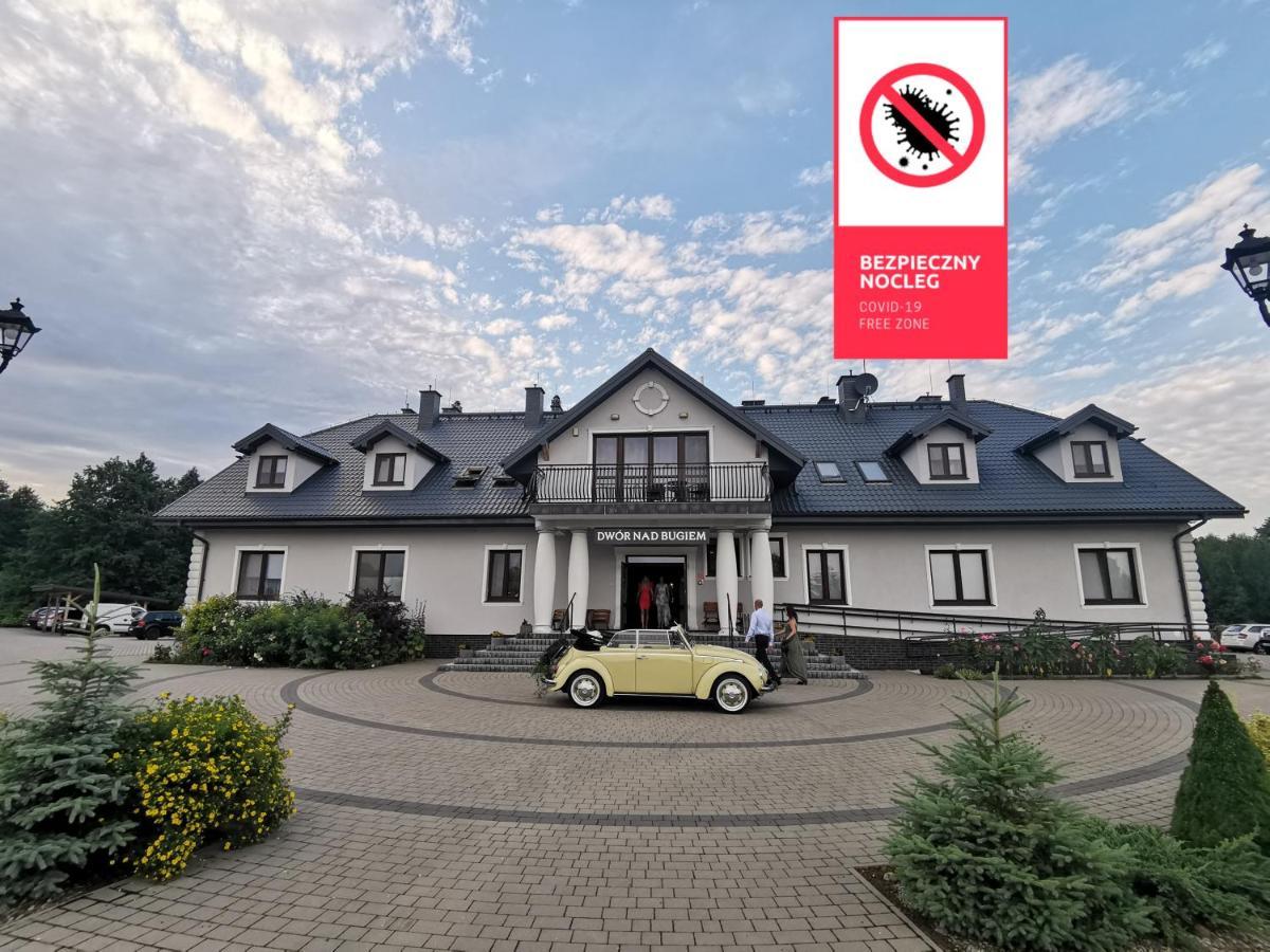 Dwor Nad Bugiem Hotel Majdan Stulenski ภายนอก รูปภาพ
