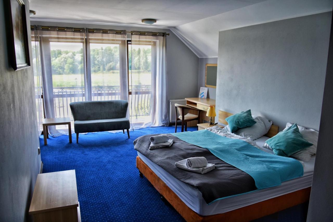 Dwor Nad Bugiem Hotel Majdan Stulenski ภายนอก รูปภาพ