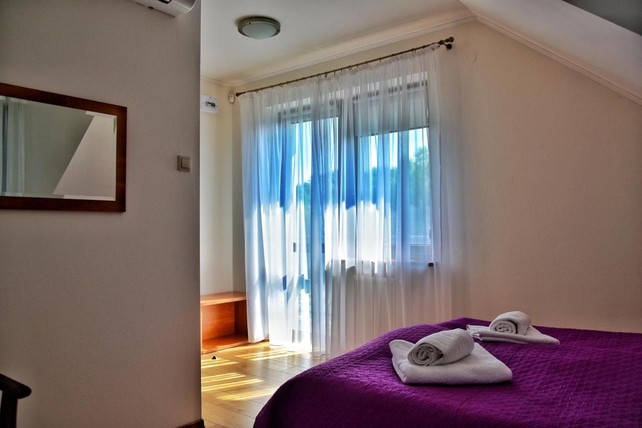 Dwor Nad Bugiem Hotel Majdan Stulenski ภายนอก รูปภาพ