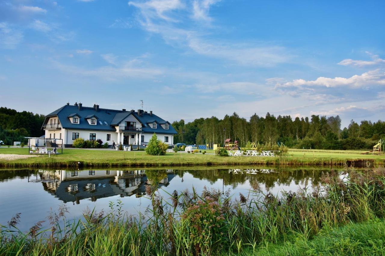 Dwor Nad Bugiem Hotel Majdan Stulenski ภายนอก รูปภาพ