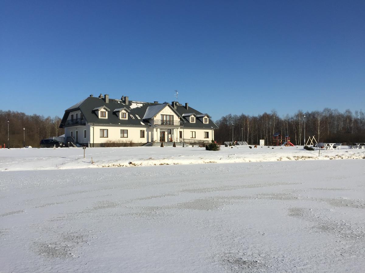 Dwor Nad Bugiem Hotel Majdan Stulenski ภายนอก รูปภาพ